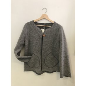 Jakke med lommer. gr.